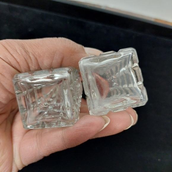 Vintage* 40s  Cut Crystal Salt and Pepoer Shakers - Picture 4 of 8